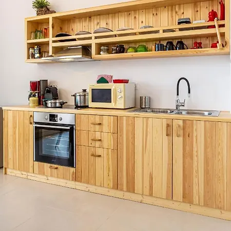 Blue...violet Apartment *